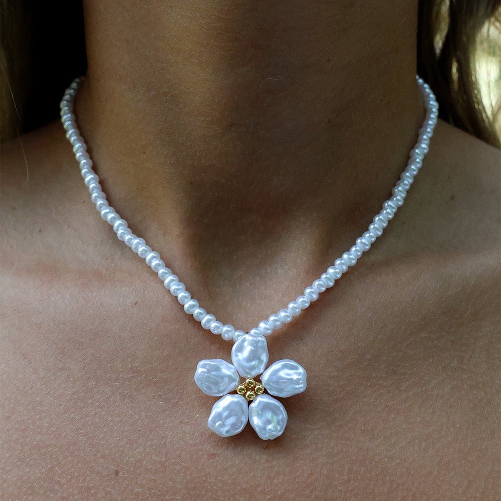 Pearly Bloom Necklace winther-studio-international