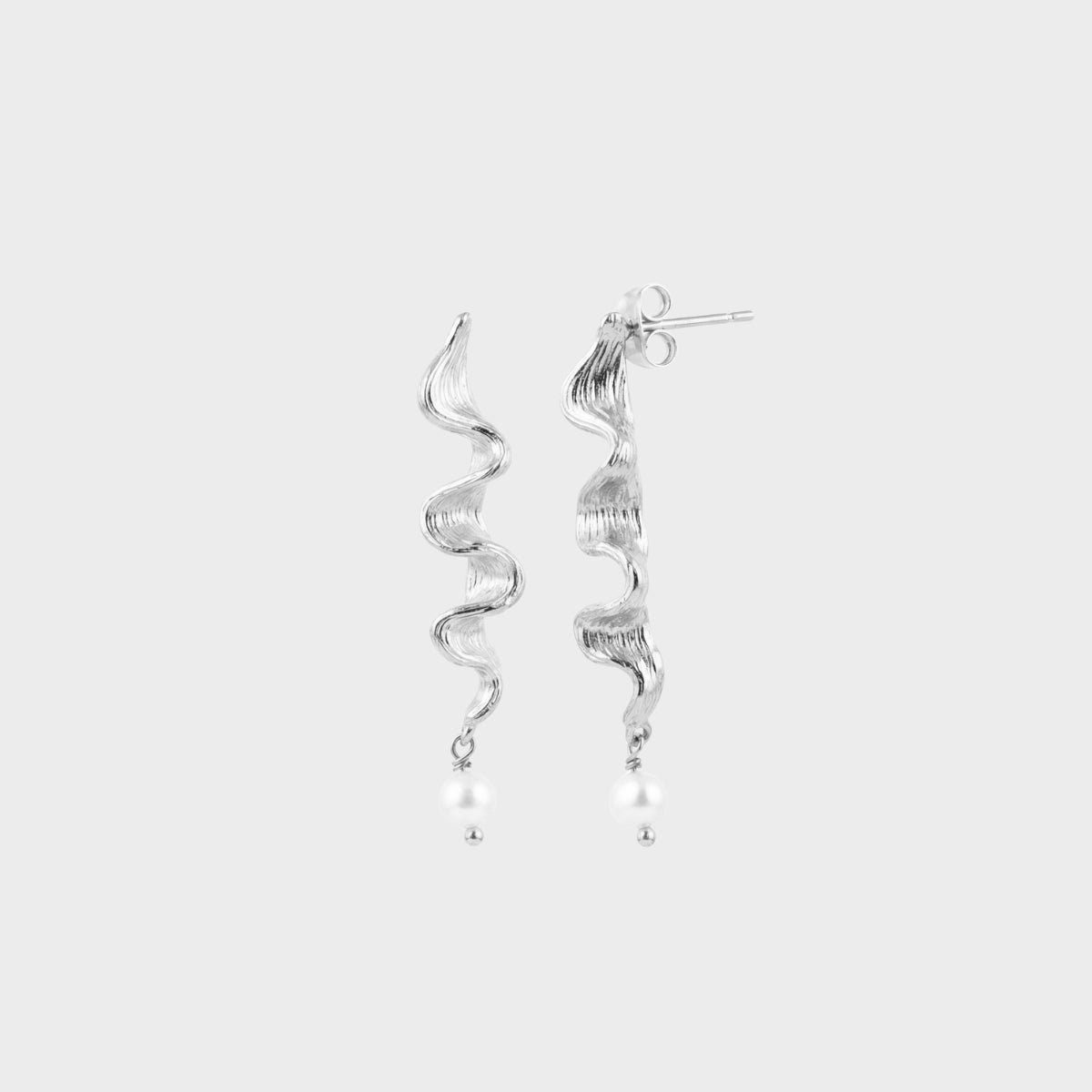 Sirenis Pearl Earrings winther-studio-international