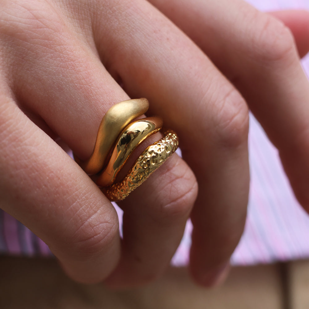 Curva Textured Ring winther-studio-international