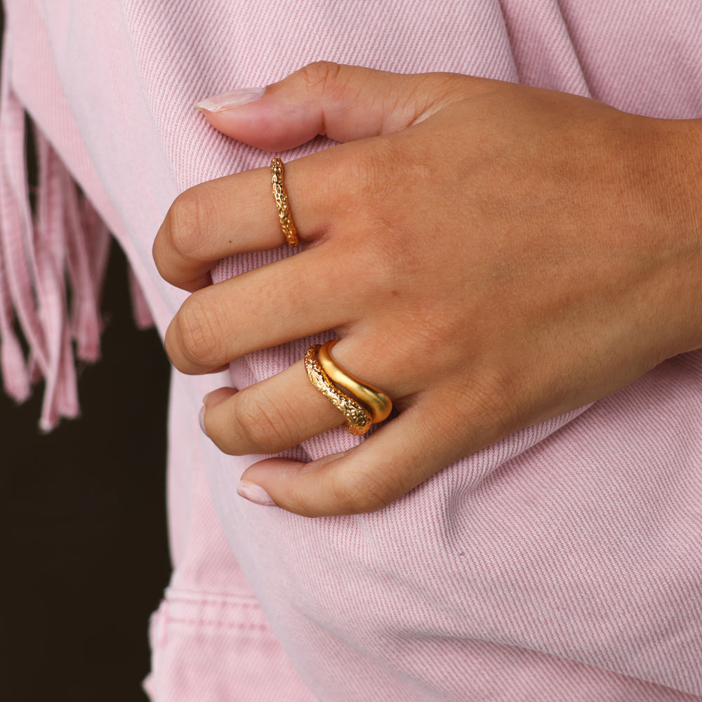 Curva Textured Ring winther-studio-international