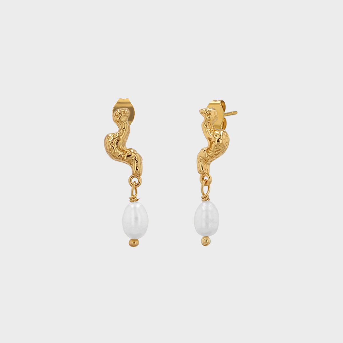 Manta Pearl Earrings winther-studio-international