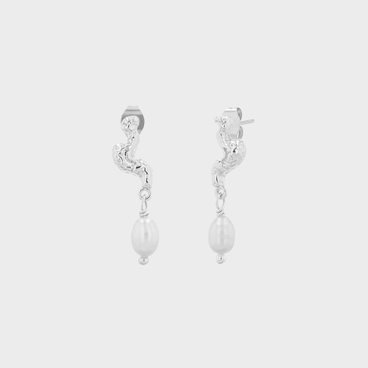 Manta Pearl Earrings winther-studio-international