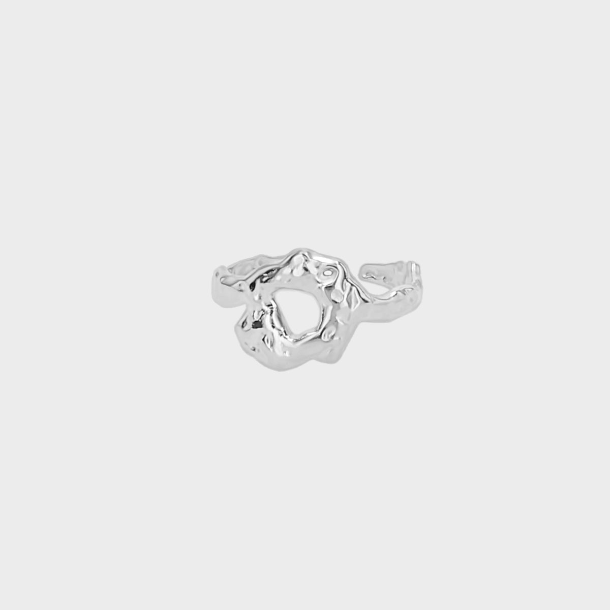 Safiya Ring winther-studio-international