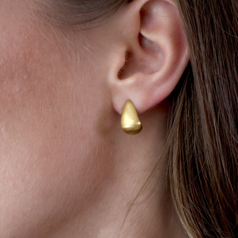 Drops Brushed Earrings winther-studio-international