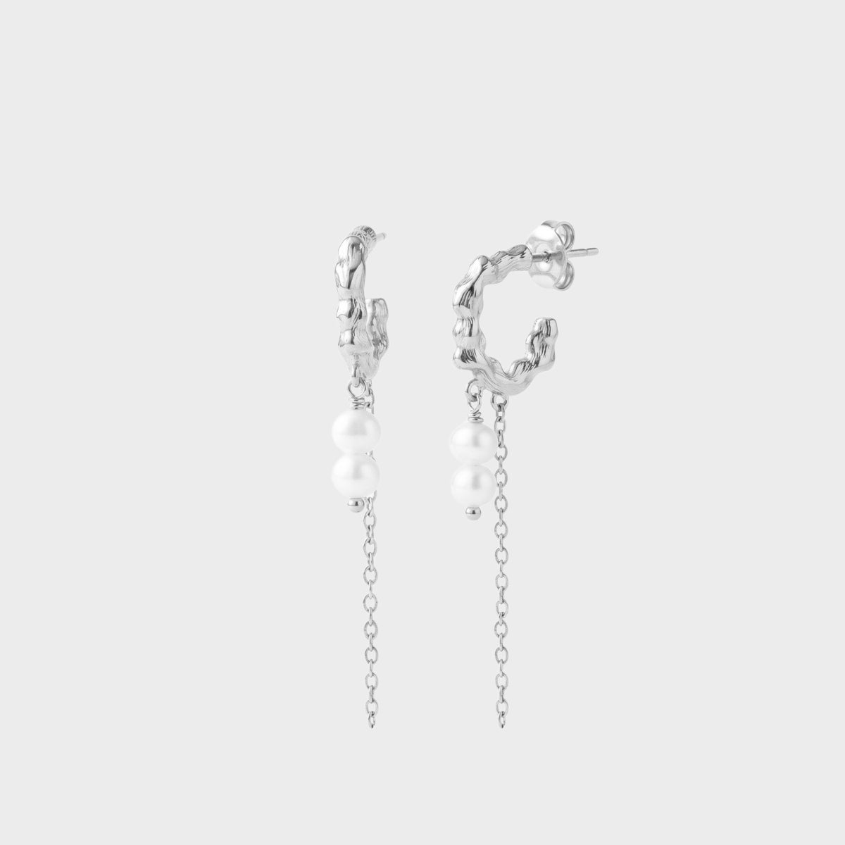 Helmi Pearl Earrings winther-studio-international