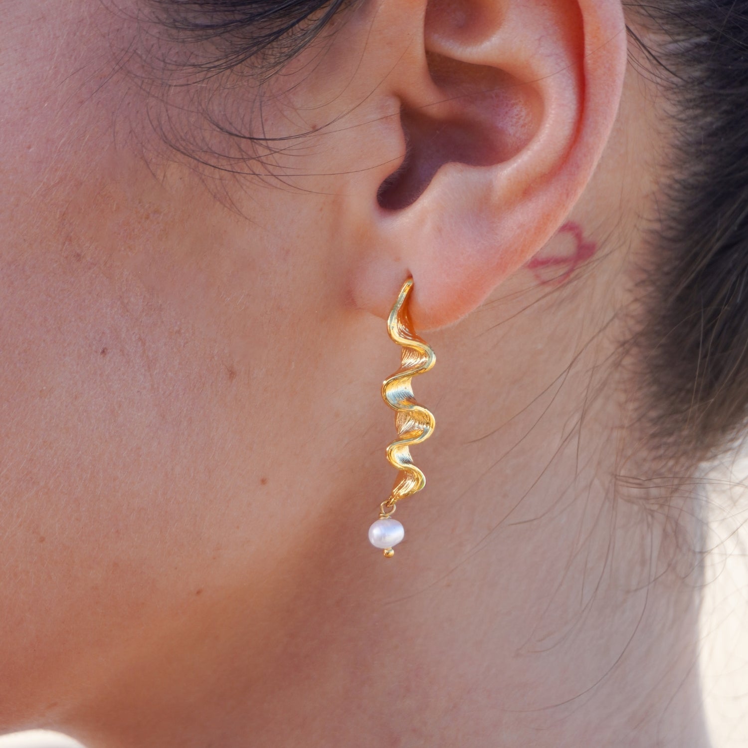Sirenis Pearl Earrings winther-studio-international